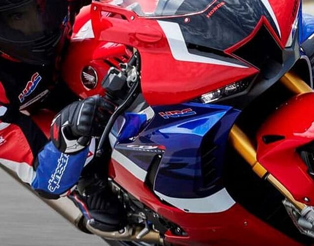 Honda cbr-1000rr fireblade