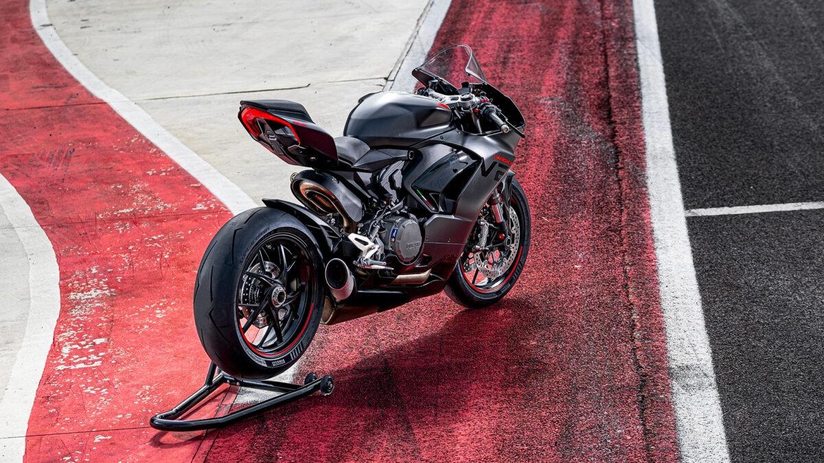 Ducati Panigale V2 Black