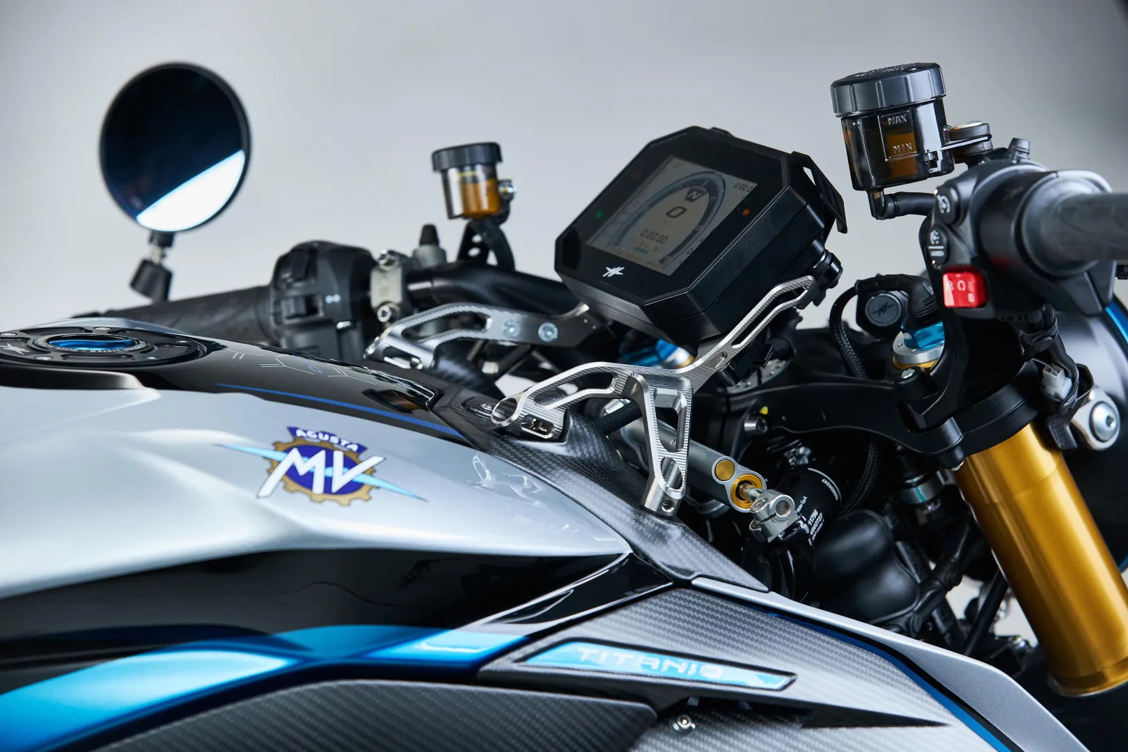 Nova mv agusta rush titanio painel