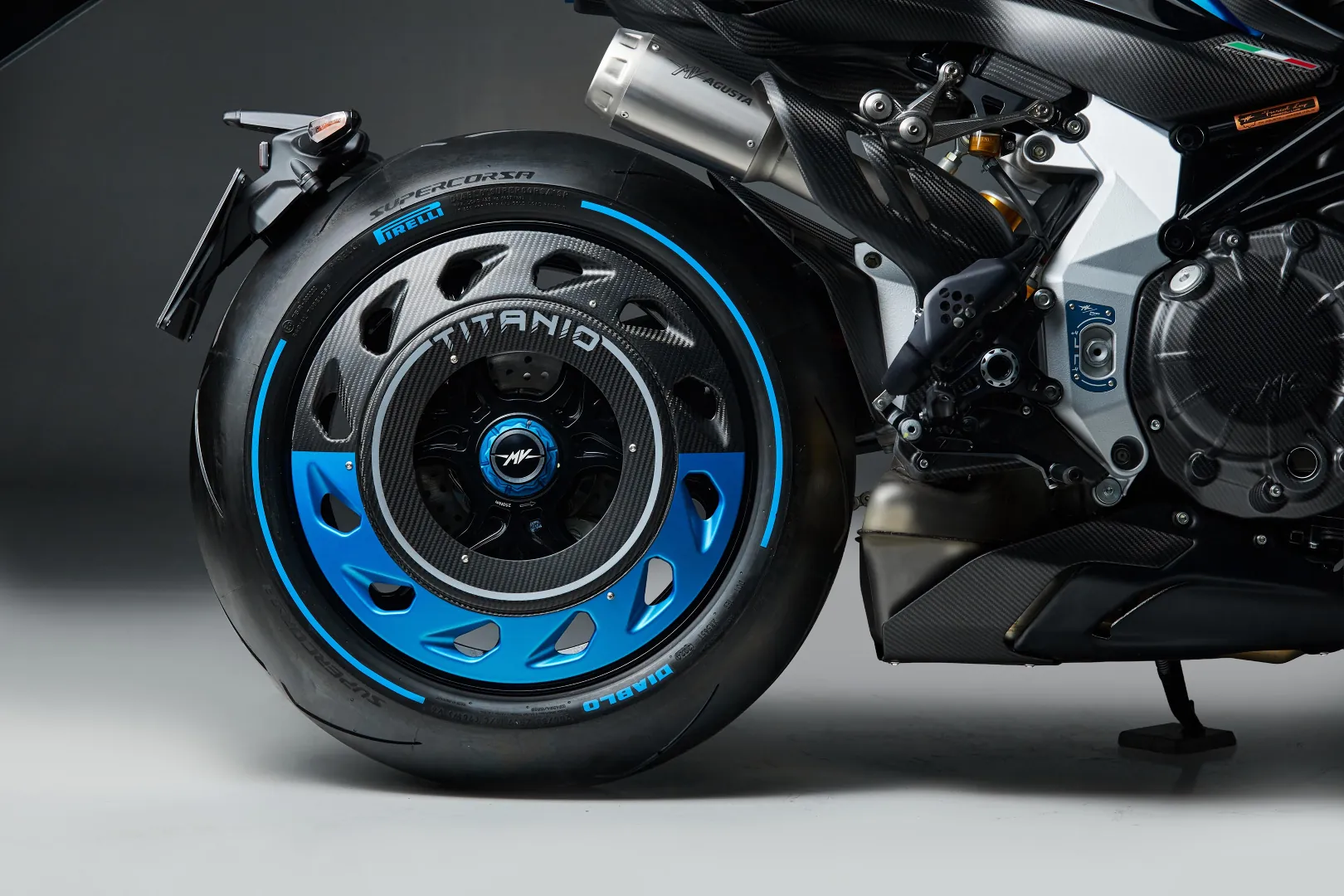 Nova mv agusta rush titanio