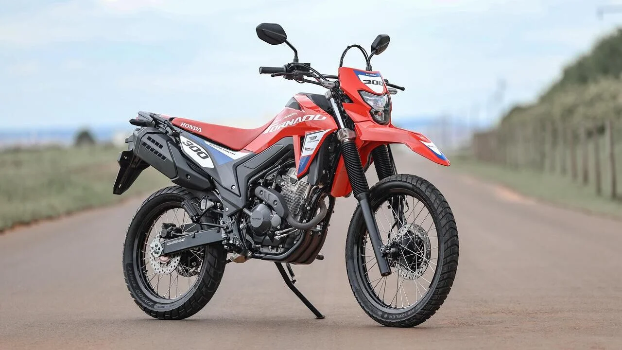 Nova honda tornado xr 300l special edition 2026