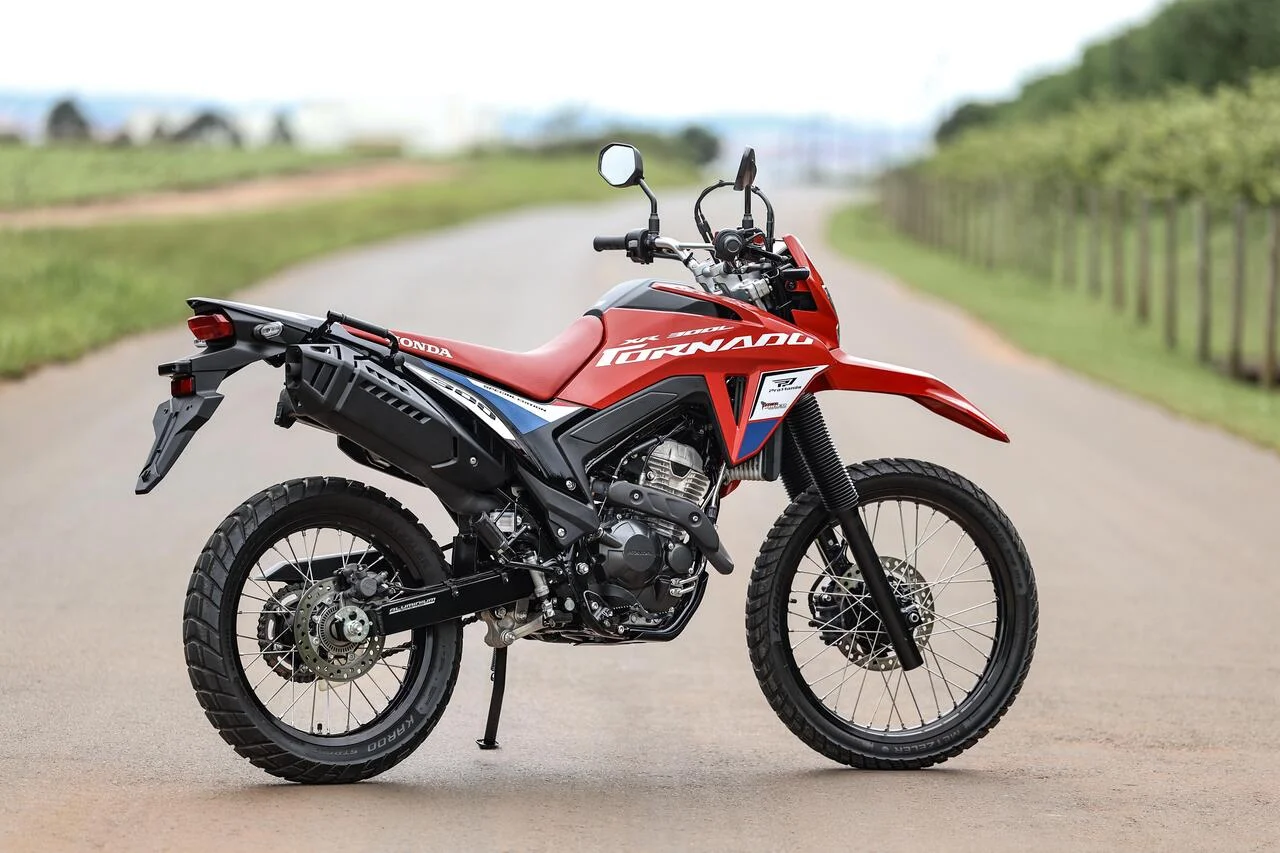 Nova honda tornado xr 300l special edition 2026